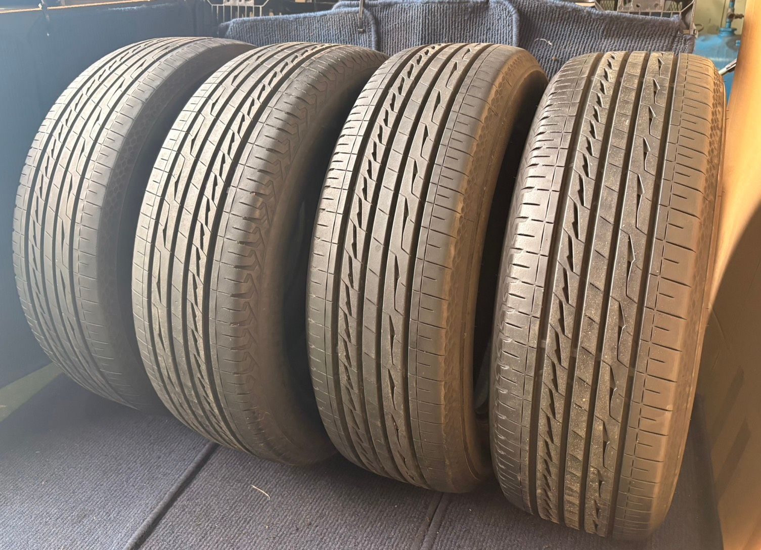 ☆送料無料☆【2022/2023年製造】【溝7～8分山】BRIDGESTONE ALENZA LX100 4本 225/60R18 ASP3726