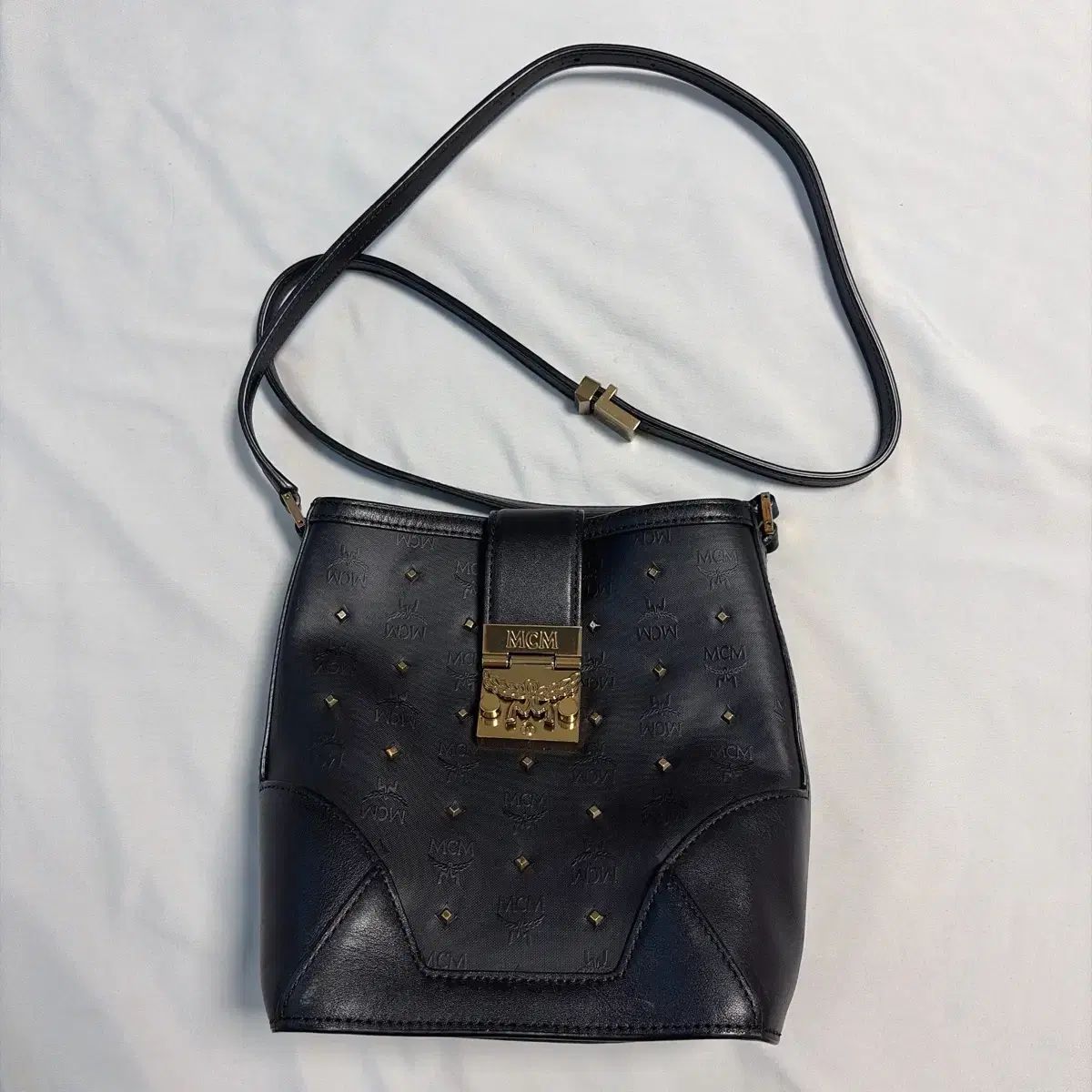 MCM ヴィセトス バケットバッグ ブラック