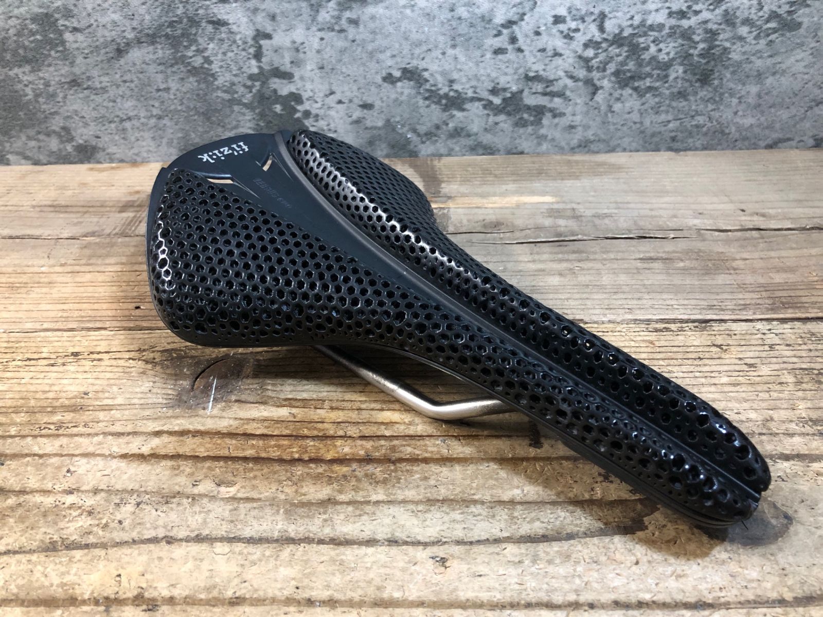 KG101 フィジーク fizik アンタレス ANTARES VERSUS EVO ADAPTIVE R3 サドル Kiumレール 149mm