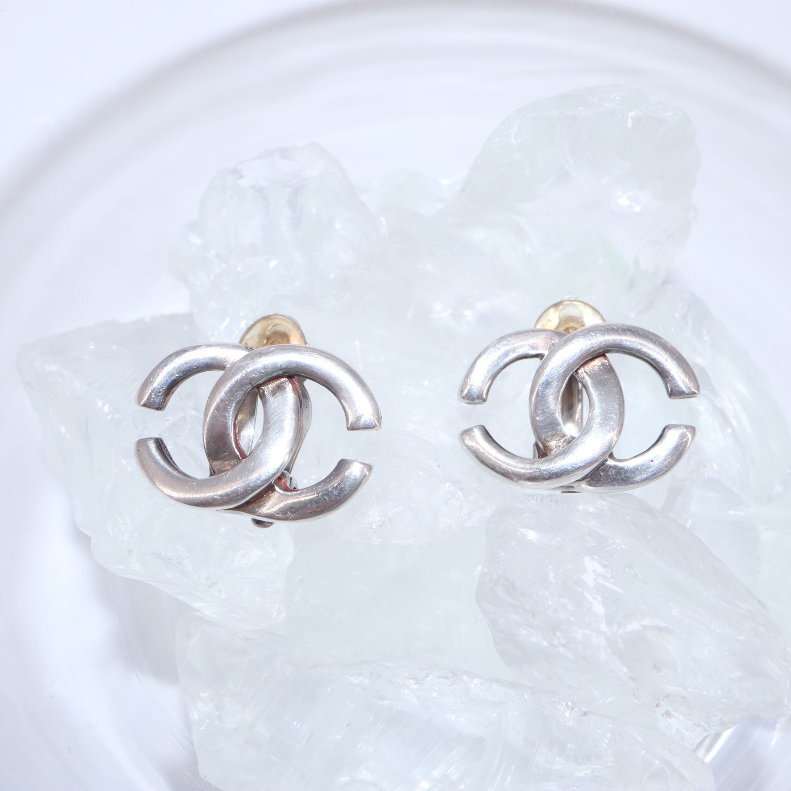 美品】CHANEL ココマーク イヤリング シルバーカラー - メルカリ
