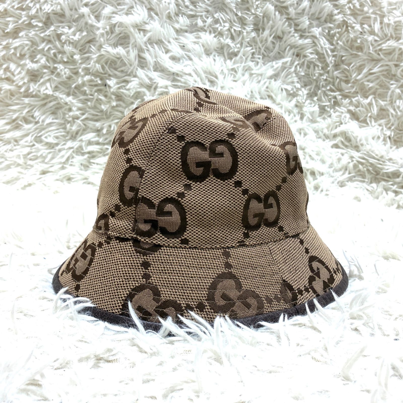 極美品 グッチ GUCCI ジャンボGG バケットハット 帽子 GG柄 モノグラム キャンバス Mサイズ ベージュ ボーナス 夏休み 帰省 お盆 敬老の日 サマーギフト シルバーウィーク ご褒美 ユニセックス