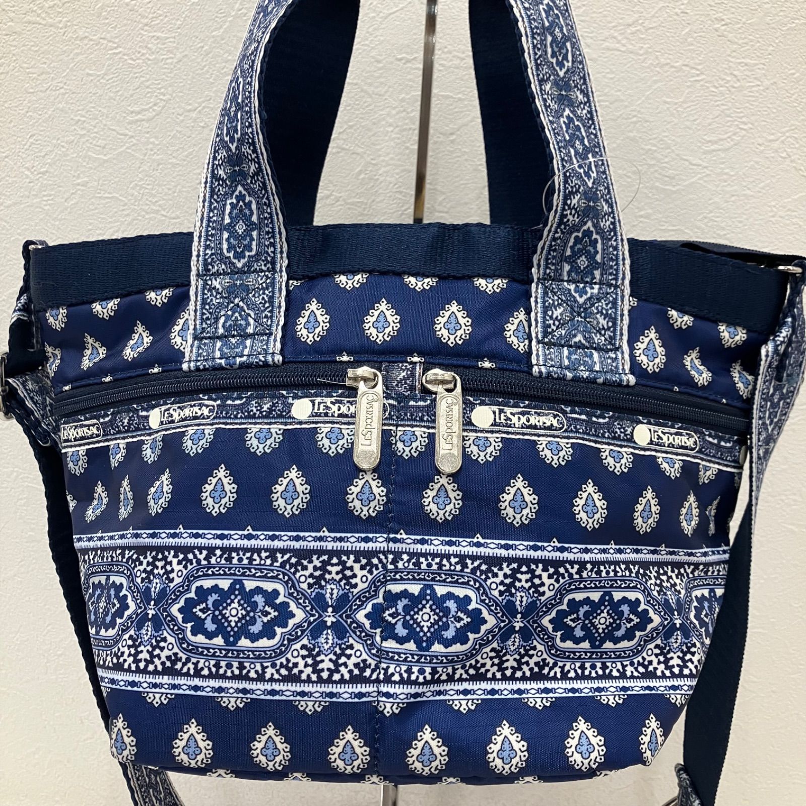4644 【美品】 LeSportsac レスポートサック レゾリヴァード スモール
