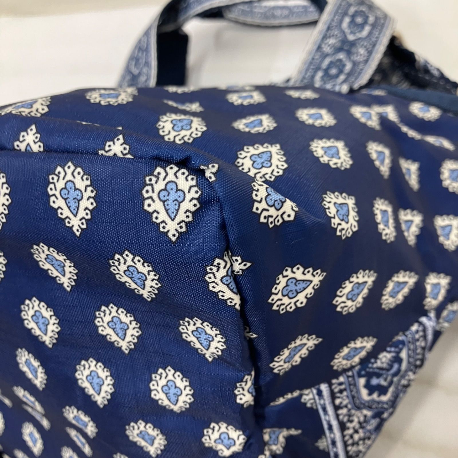 4644 【美品】 LeSportsac レスポートサック レゾリヴァード スモール