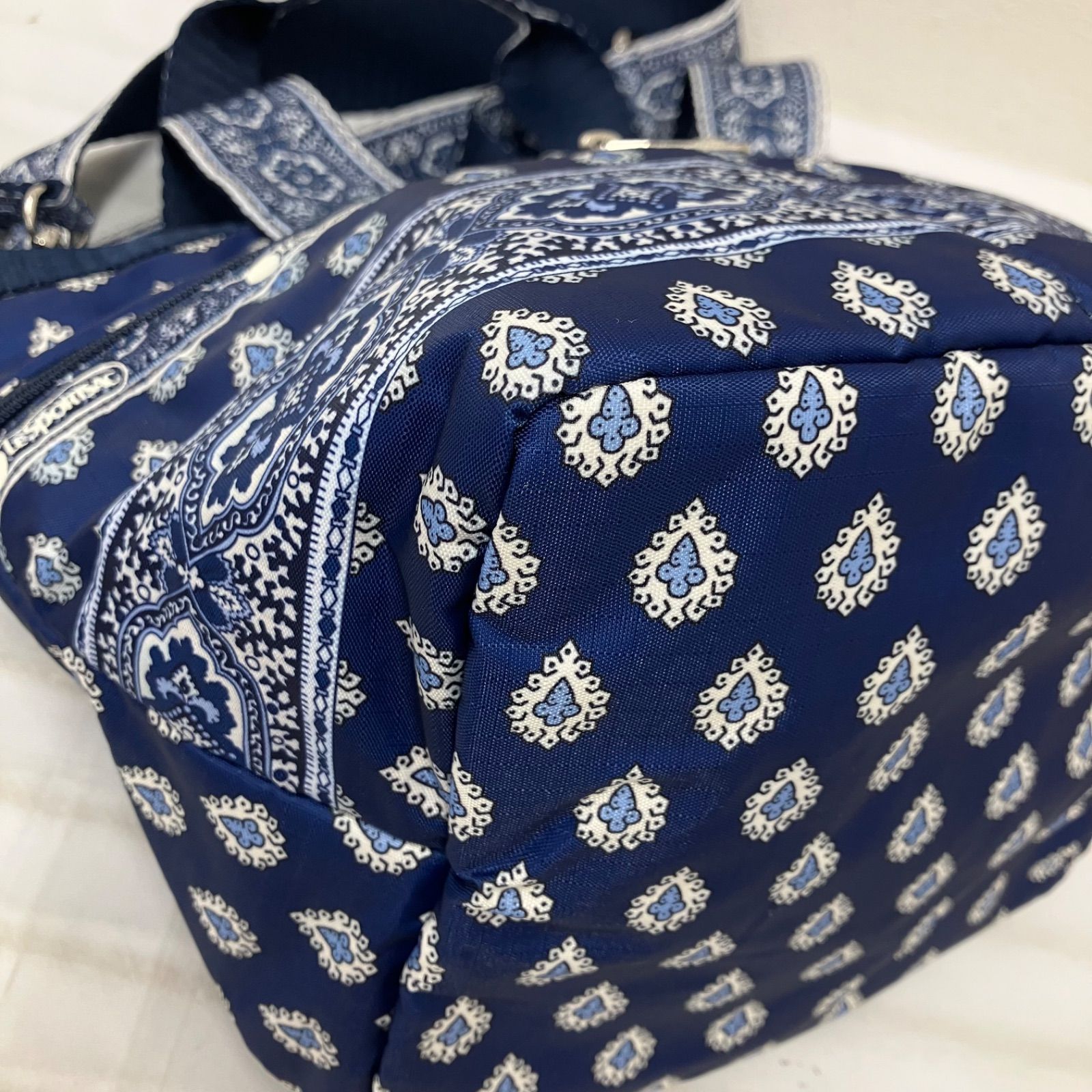 4644 【美品】 LeSportsac レスポートサック レゾリヴァード スモール