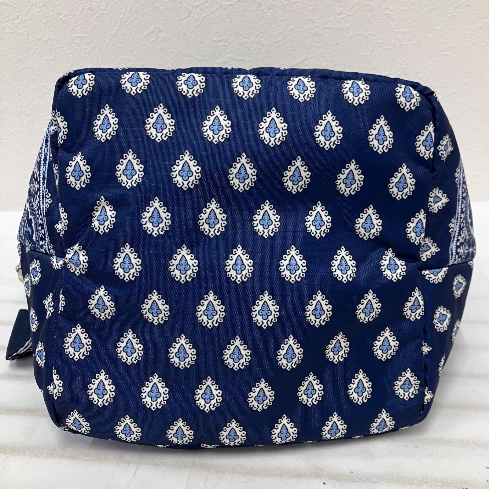 4644 【美品】 LeSportsac レスポートサック レゾリヴァード スモール