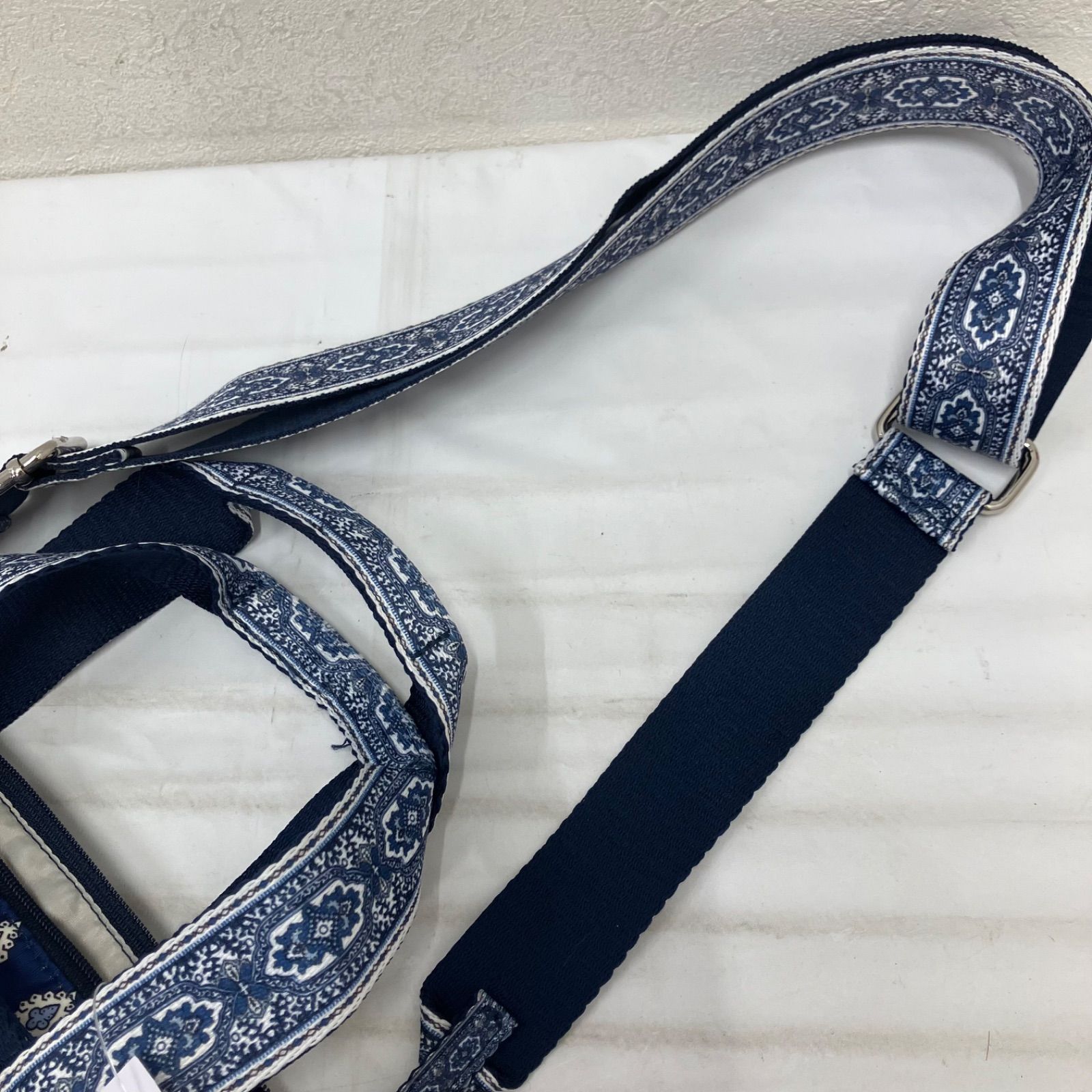 4644 【美品】 LeSportsac レスポートサック レゾリヴァード スモール