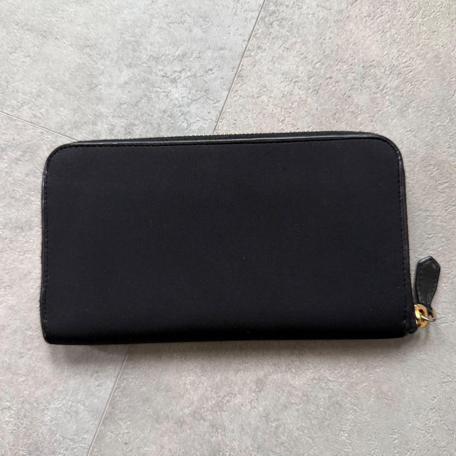 PRADA プラダ レザー×ナイロン ジッピーウォレット トライアングルロゴ