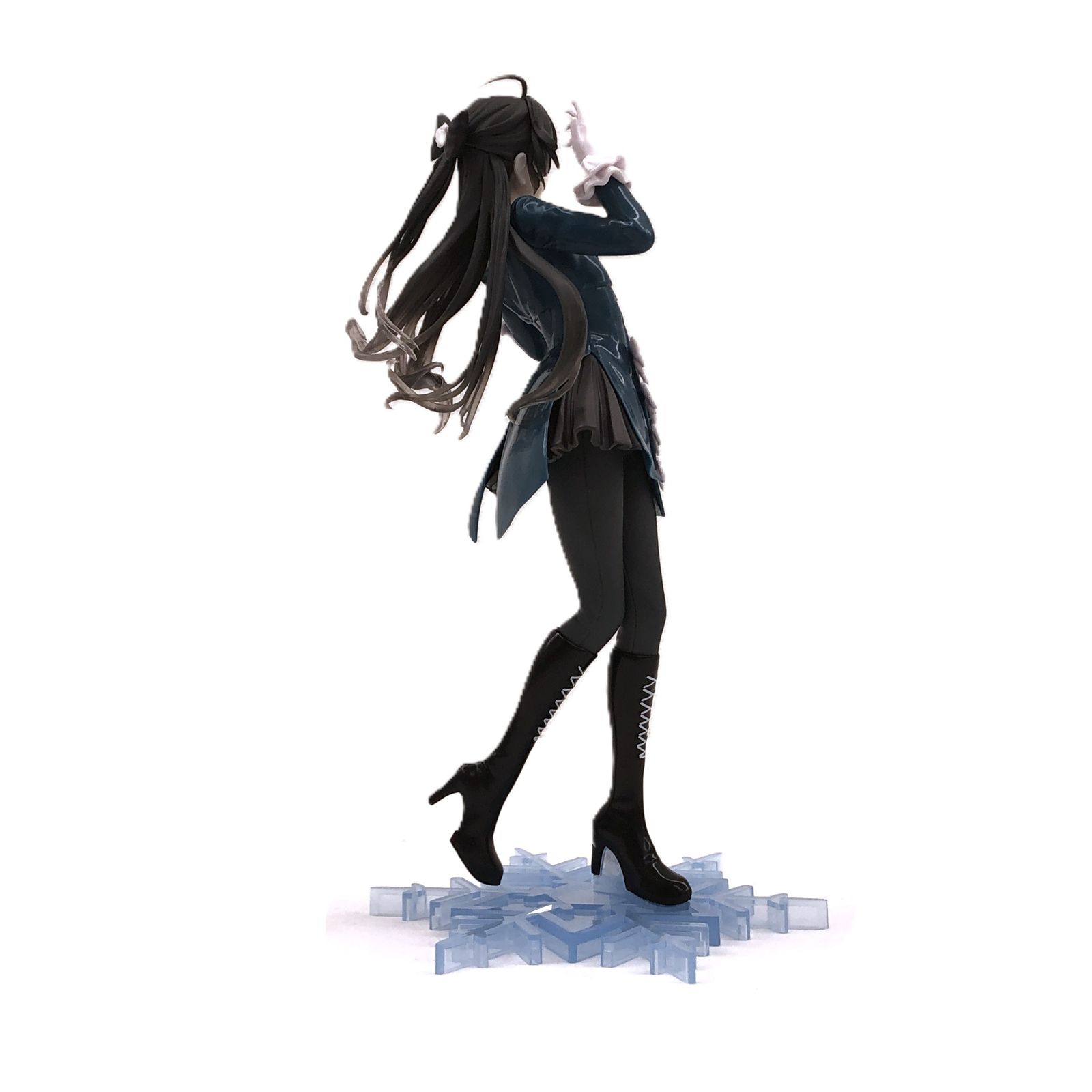 ○ フィギュア Ado フィギュア ～Winter ver.～ ラウンドワン限定