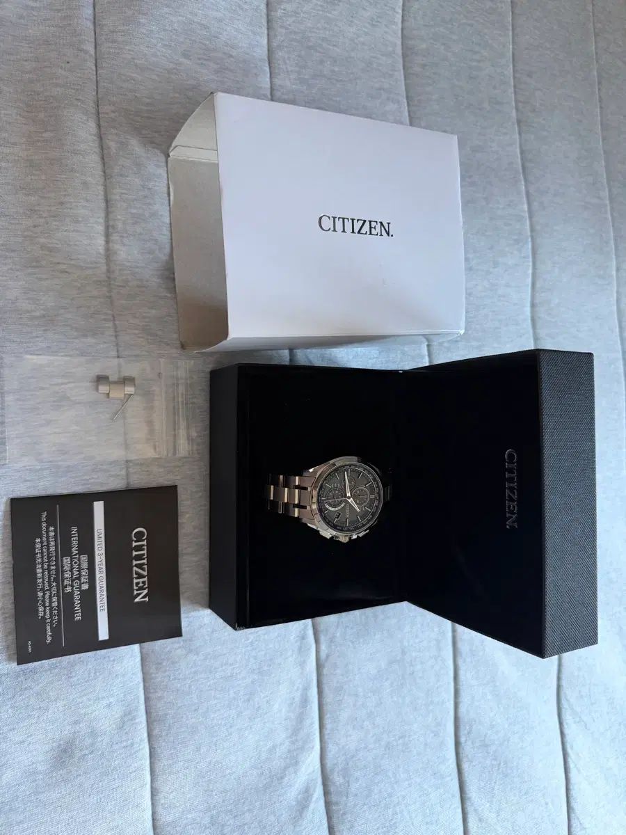 CITIZEN シチズン アテッサ AT8040-57E