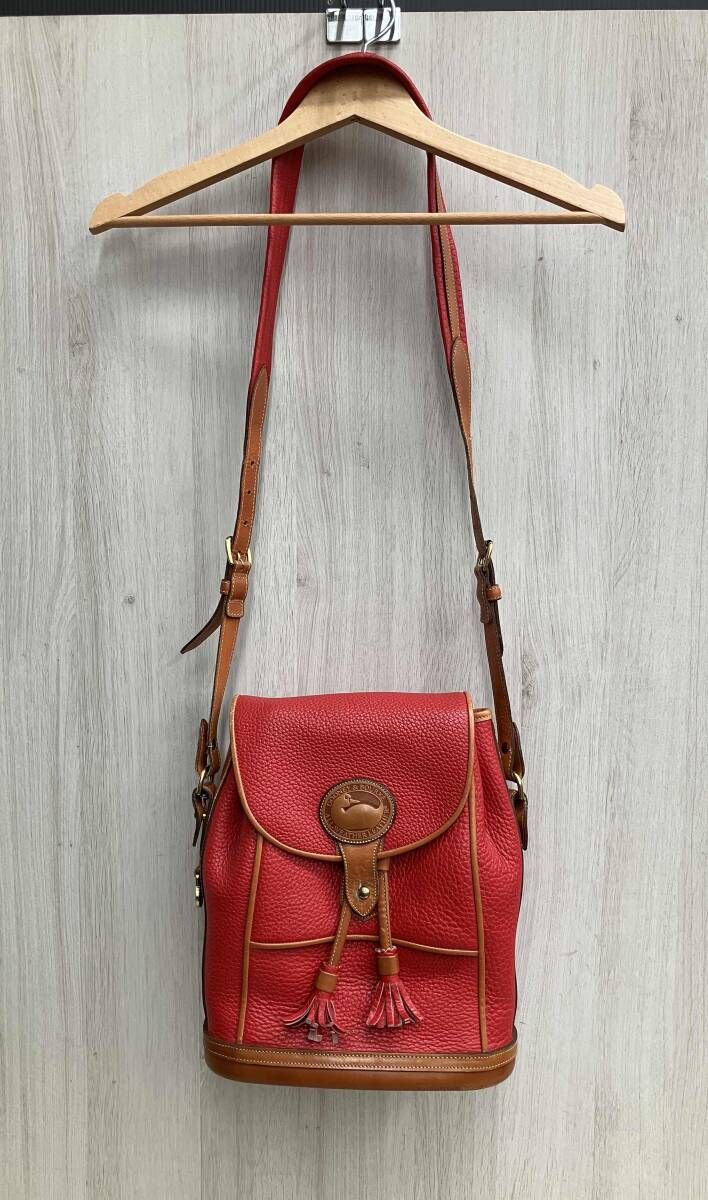 Dooney & Bourke ドゥーニー＆バーク ショルダーバッグ レディース レッド