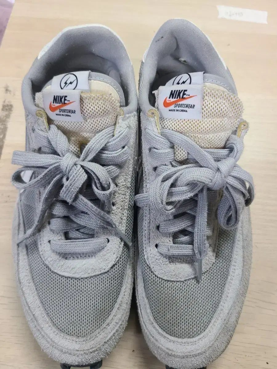 NIKE SACAI FRAGMENT DESIGN(フラグメント デザイン) グレー 265