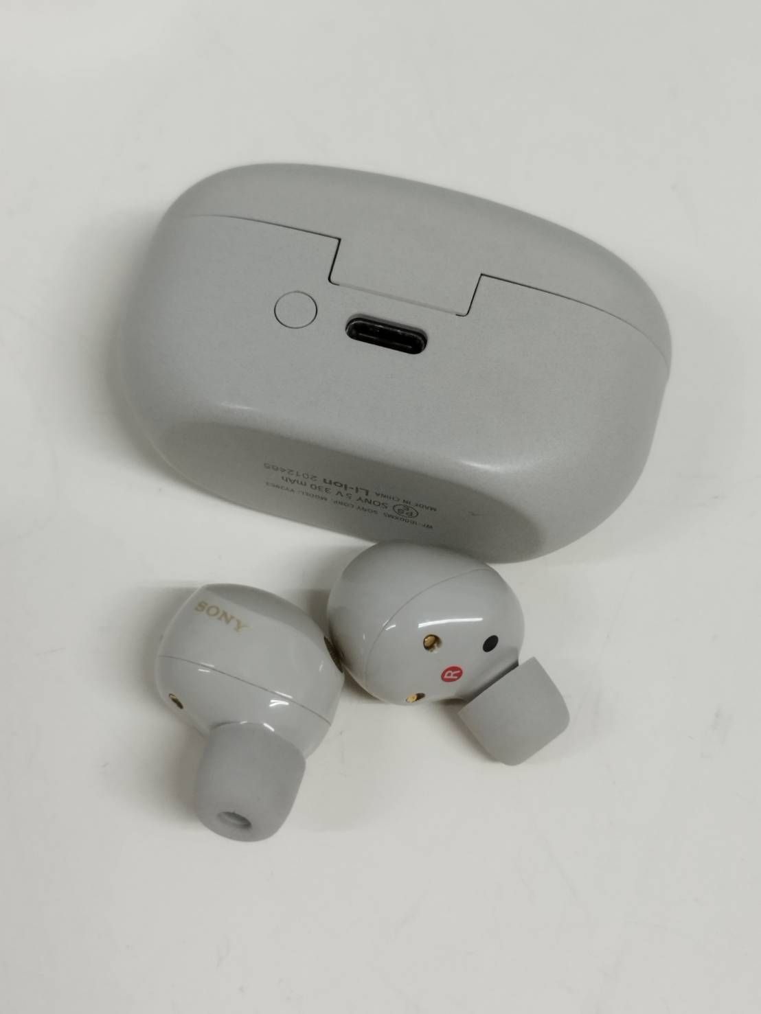 美品】SONY WF-1000XM5/YY2963/ワイヤレスイヤホン/プラチナシルバー