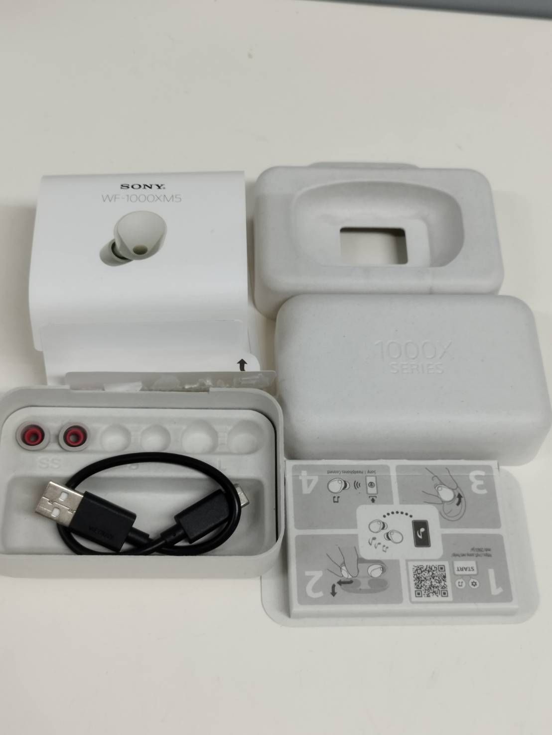 SONY WF-1000XM5 プラチナシルバー ワイヤレスイヤホ 箱付属品完備 美品】SONY WF-1000XM5/YY2963/ワイヤレスイヤホン/プラチナシルバー
