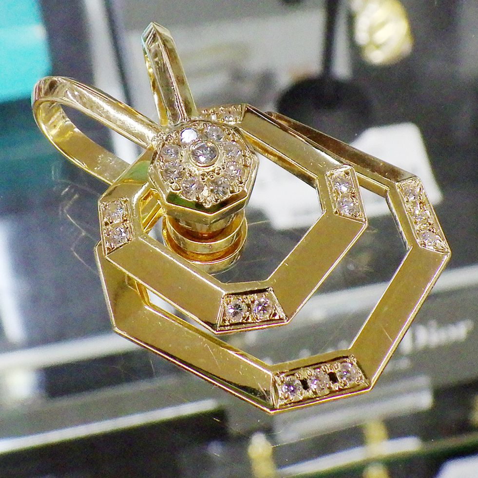 K18 ゴールド 9.30g トップ 天然ダイヤモンド 027刻印 ペンダント チャーム