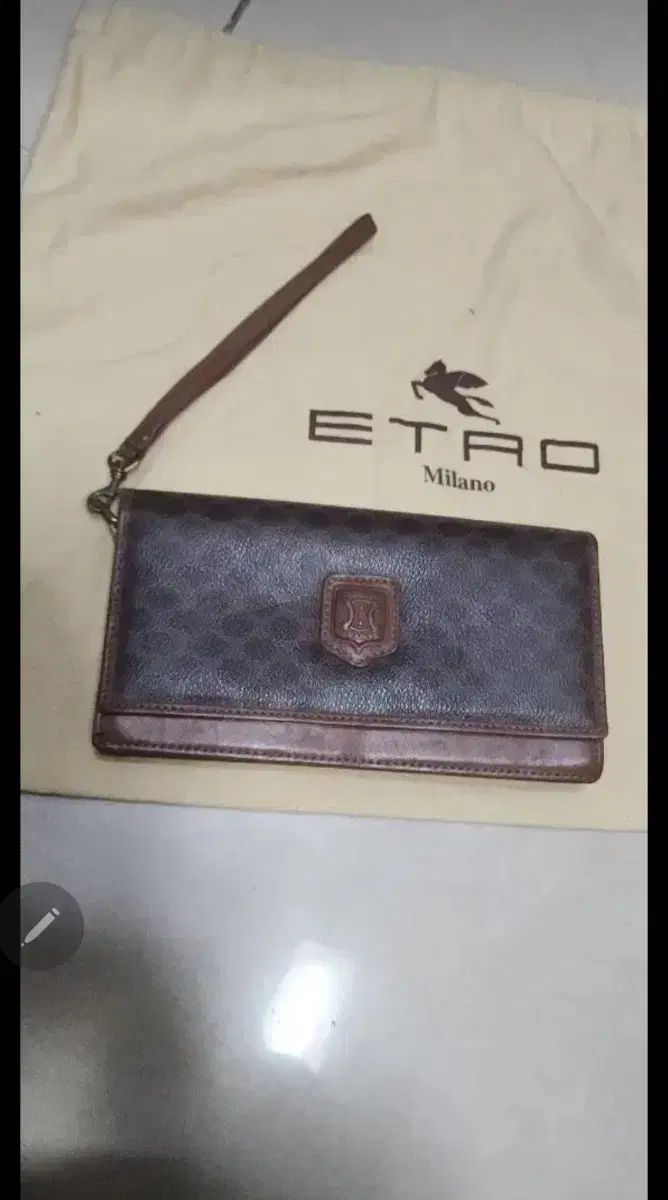 Celine セリーヌ クラッチ兼 長財布 11,110円