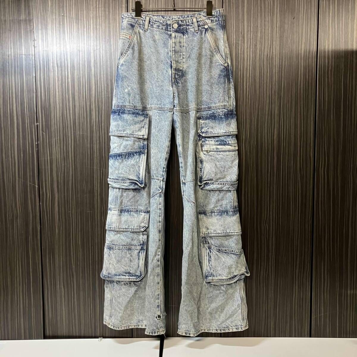 DIESEL パンツ デニムカーゴパンツ インディゴ W23 182-742-720-887 ディーゼル