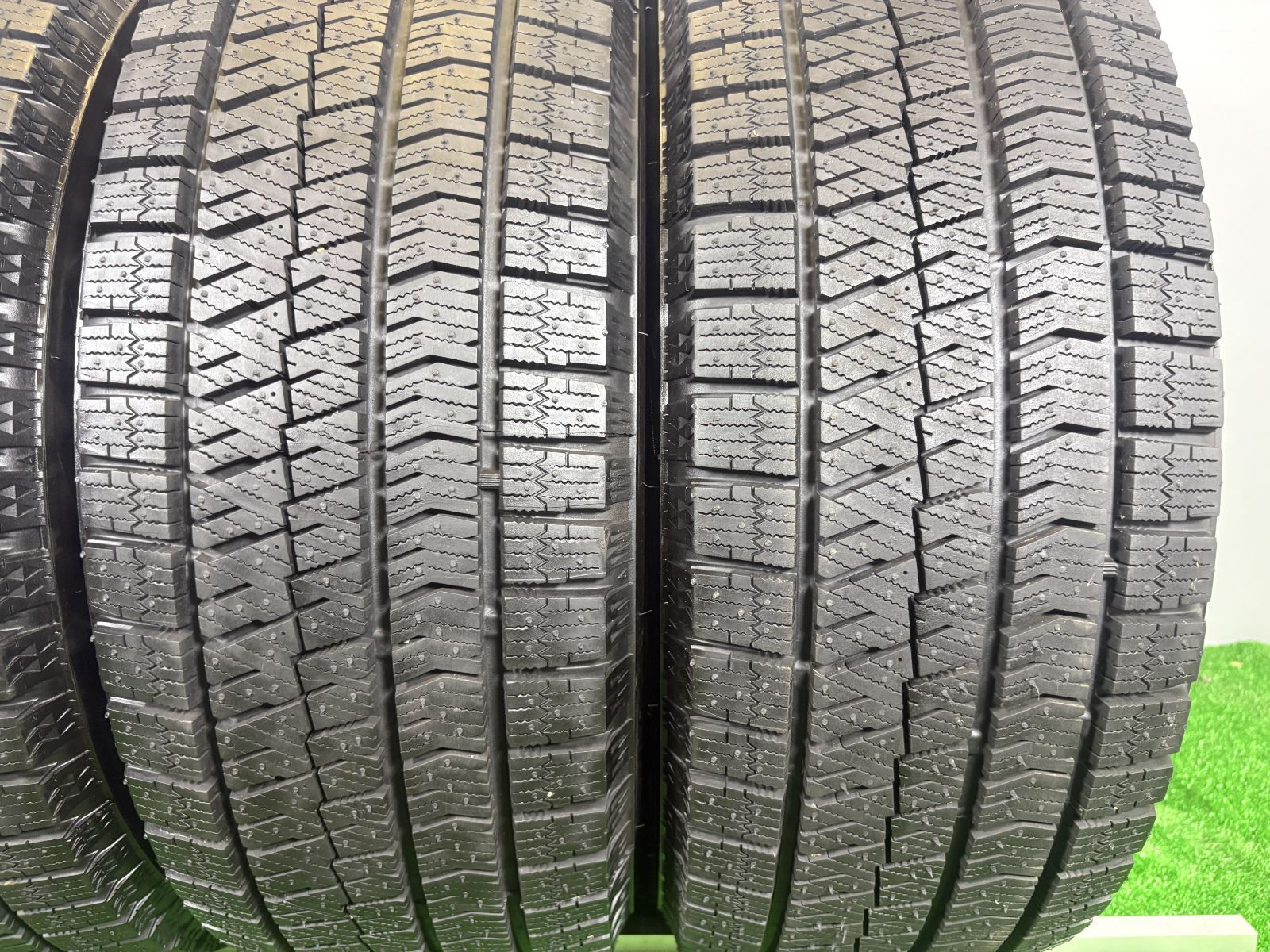送料無料☆205/55R16 ブリヂストン VRX2 2019年製 4本 冬 タイヤ