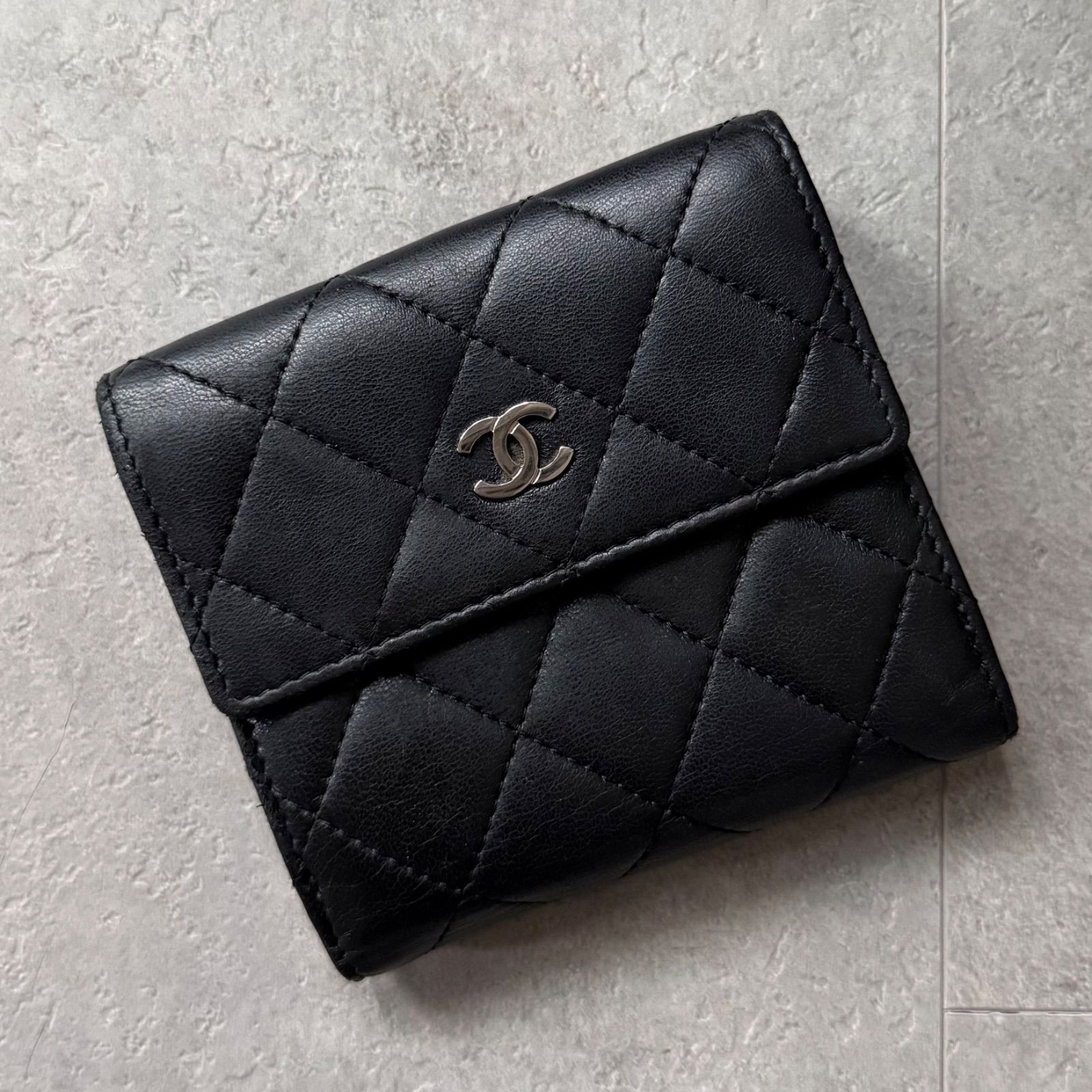 CHANEL シャネル ココマーク タイムレスクラシック 二つ折り財布 レザー ブラック コンパクトウォレット　wホック