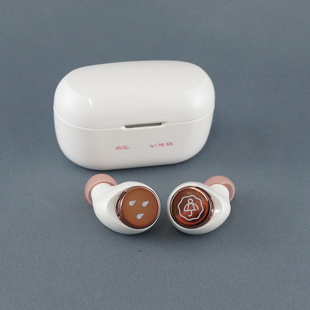 しぐれういｘAVIOT TE-D01v-SGR 完全ワイヤレスイヤホン USED品 コラボモデル VTuber イラストレーター スペシャルボイス ノイキャン 完動品 V2460