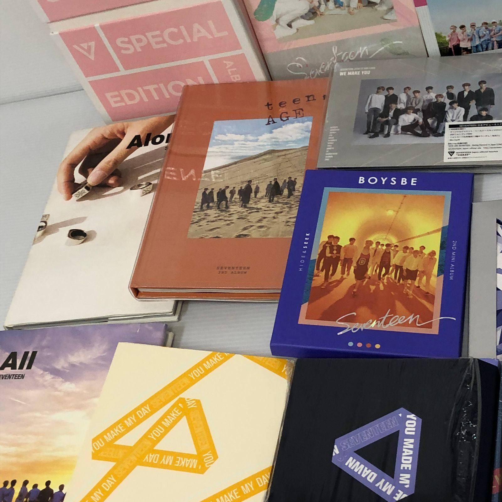 △100 SEVENTEEN セブチ CD 付属品 等 超大量 ※欠品物不明・動作や商品