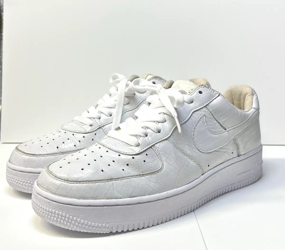 295 NIKE エア フォース ONE ロー HTM 白