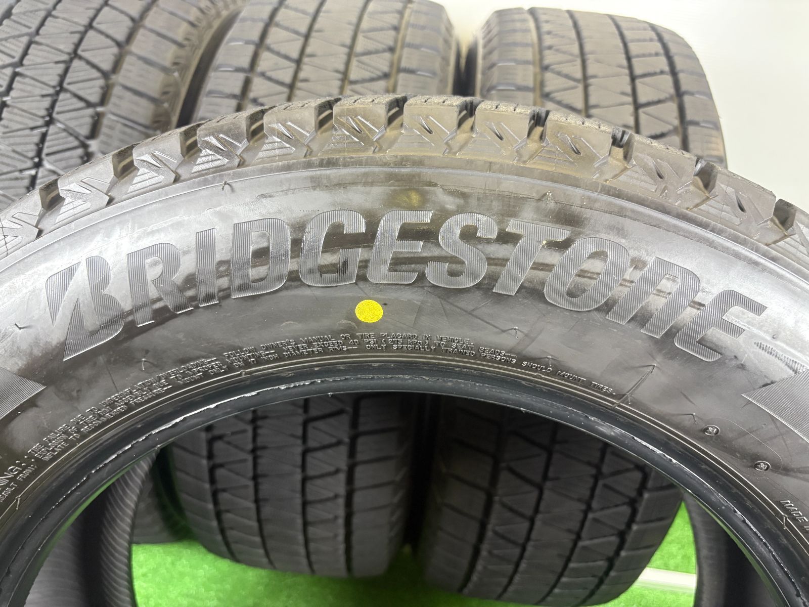 送料無料☆225/60R17 ブリヂストン VRX2 2023年製 4本 冬 タイヤ