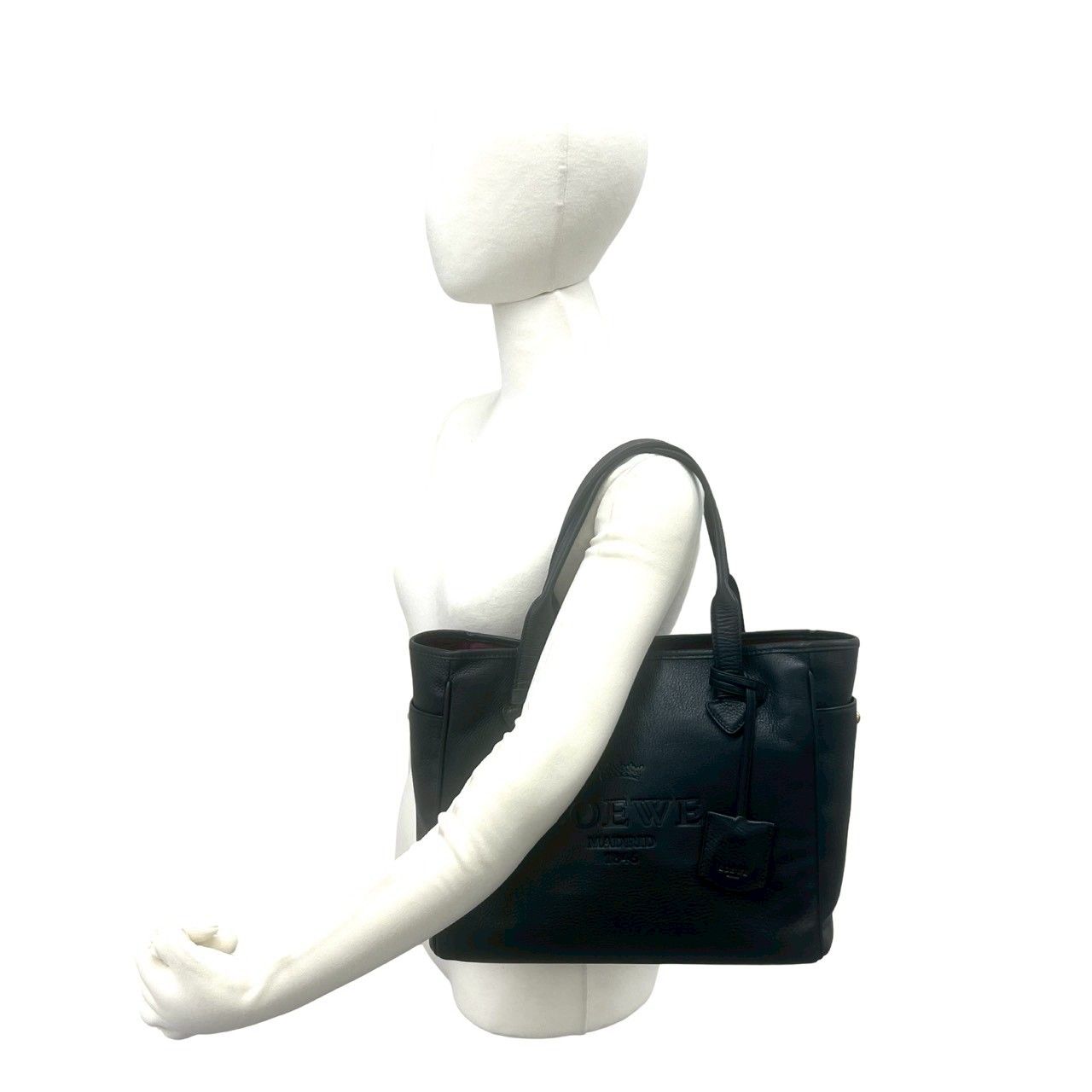 美品● LOEWE ロエベ ハンドバッグ ヘリテージ ロゴ ブラック レザー 極 美品 箱 袋付き LOEWE ロエベ ヘリテージ ロゴ 型押し レザー 本革