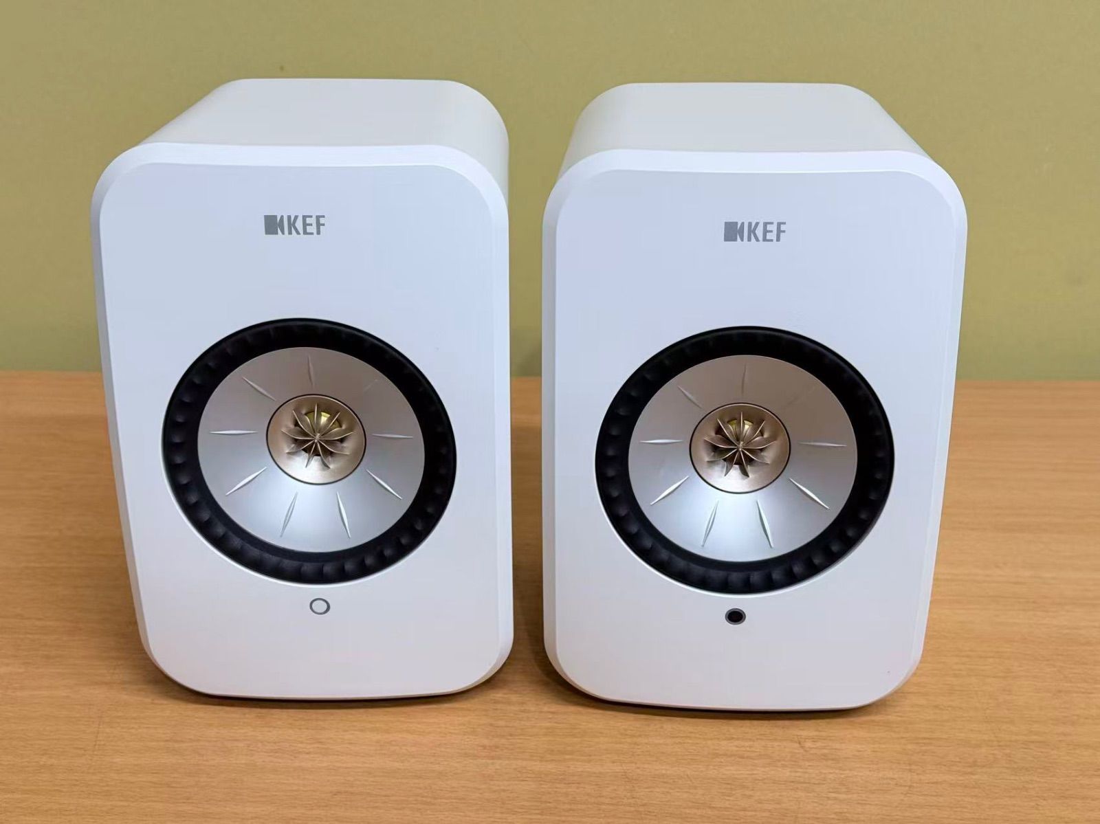 未使用 定価：19.8万 KEF LSX II [コットンホワイト] ワイヤレスHi-Fi