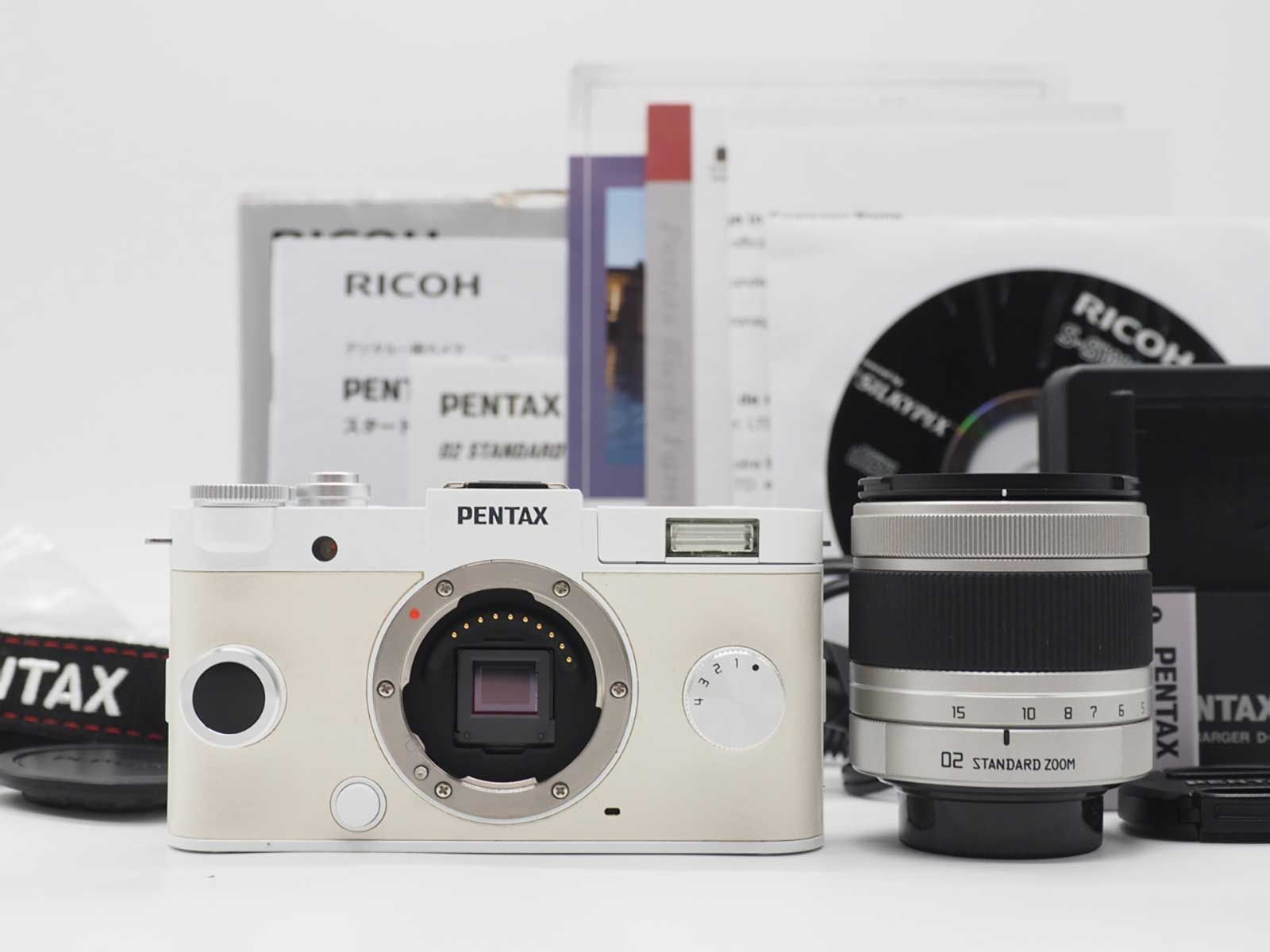 ペンタックス Pentax Q-S1 12.4 MP Camera white 02 Lens 538 shots 元