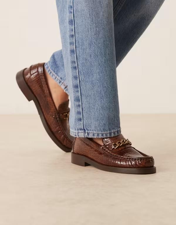 ウォークロンドン レディース シューズ スリッポン・ローファー レザー ローファー Walk London Dalston chain loafers in tan embossed leather