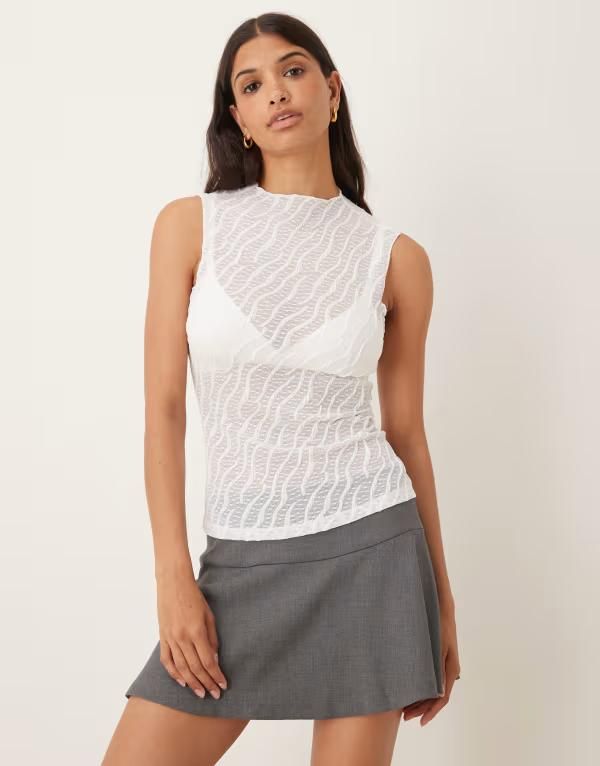 ヴィラ レディース トップス タンクトップ シアー ノースリーブ Vila textured sheer sleeveless top Snow White ホワイト