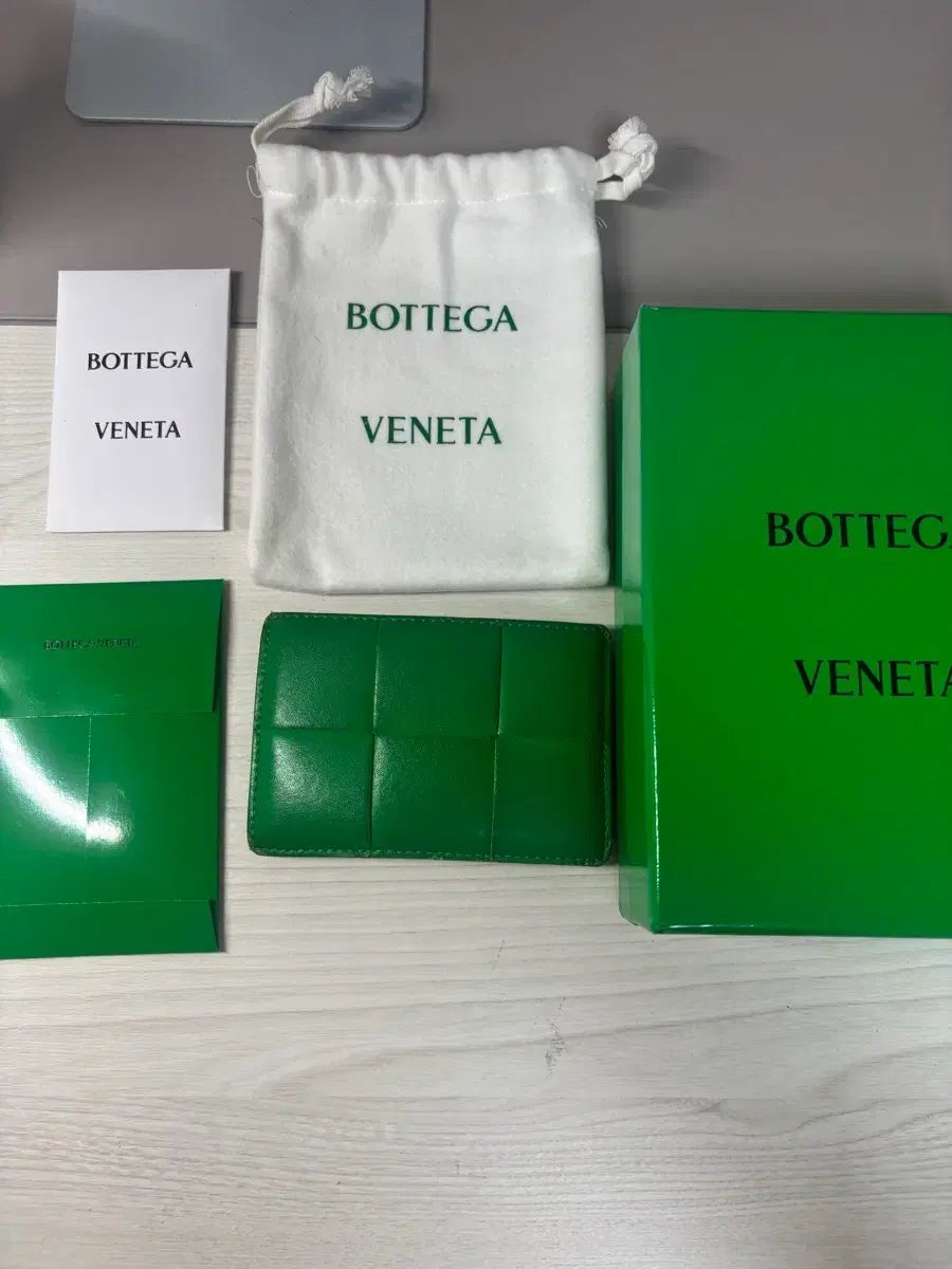 最安値/在庫処分 BOTTEGA VENETA ボッテガ・ヴェネタ 財布 グリーン