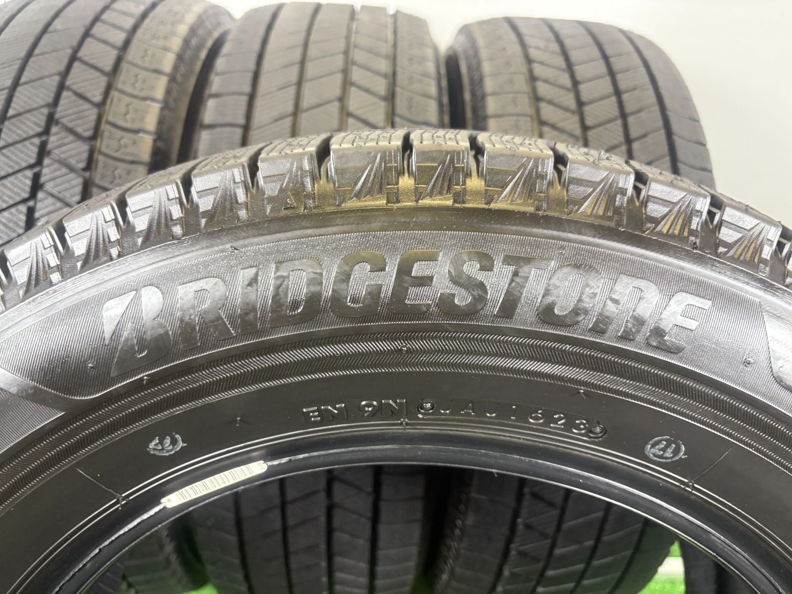 送料無料☆195/65R15 ブリヂストン VRX3 2023年製 4本 冬 タイヤ