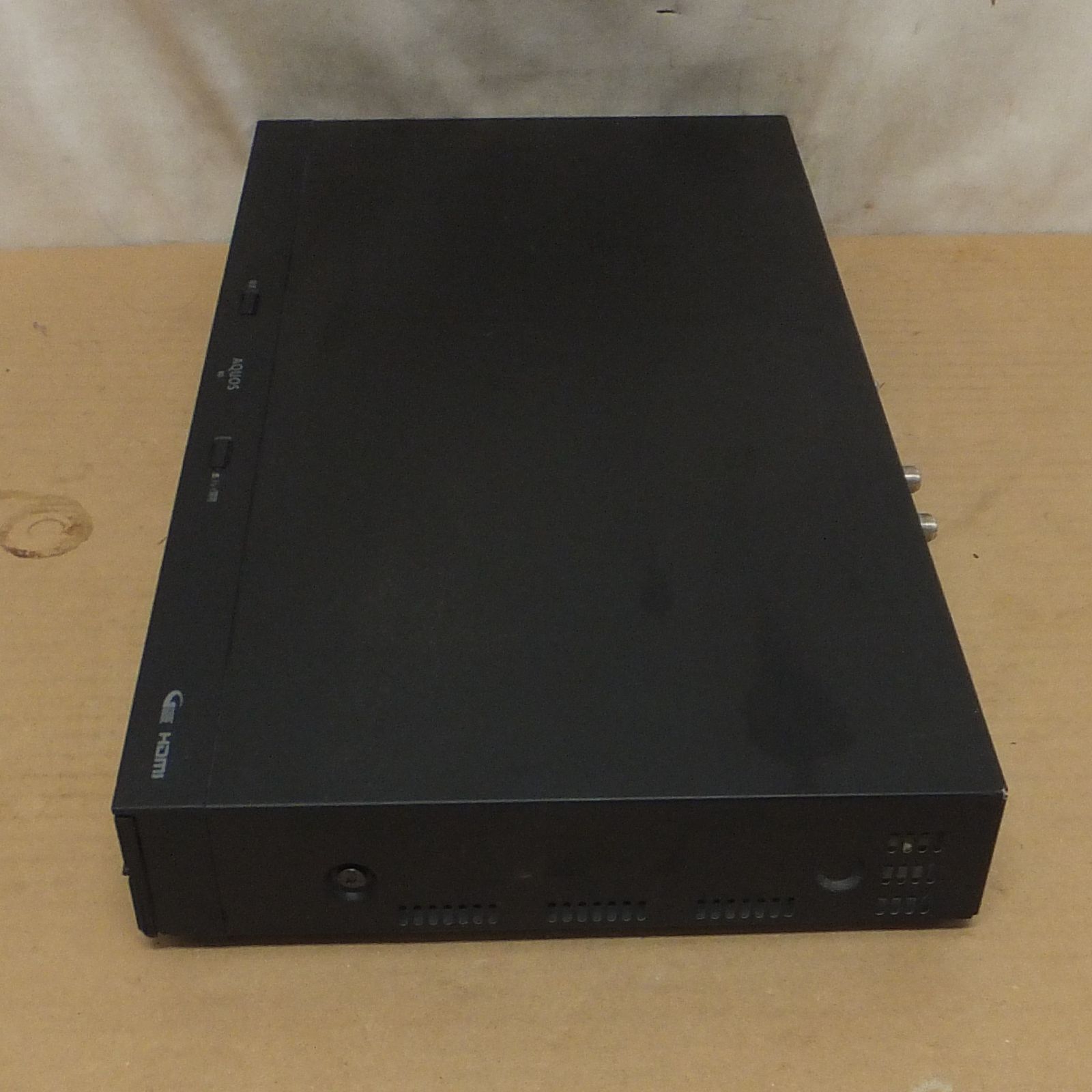 S357【ジャンク】シャープ AQUOS ブルーレイ BD-UT3100 本体のみ /5