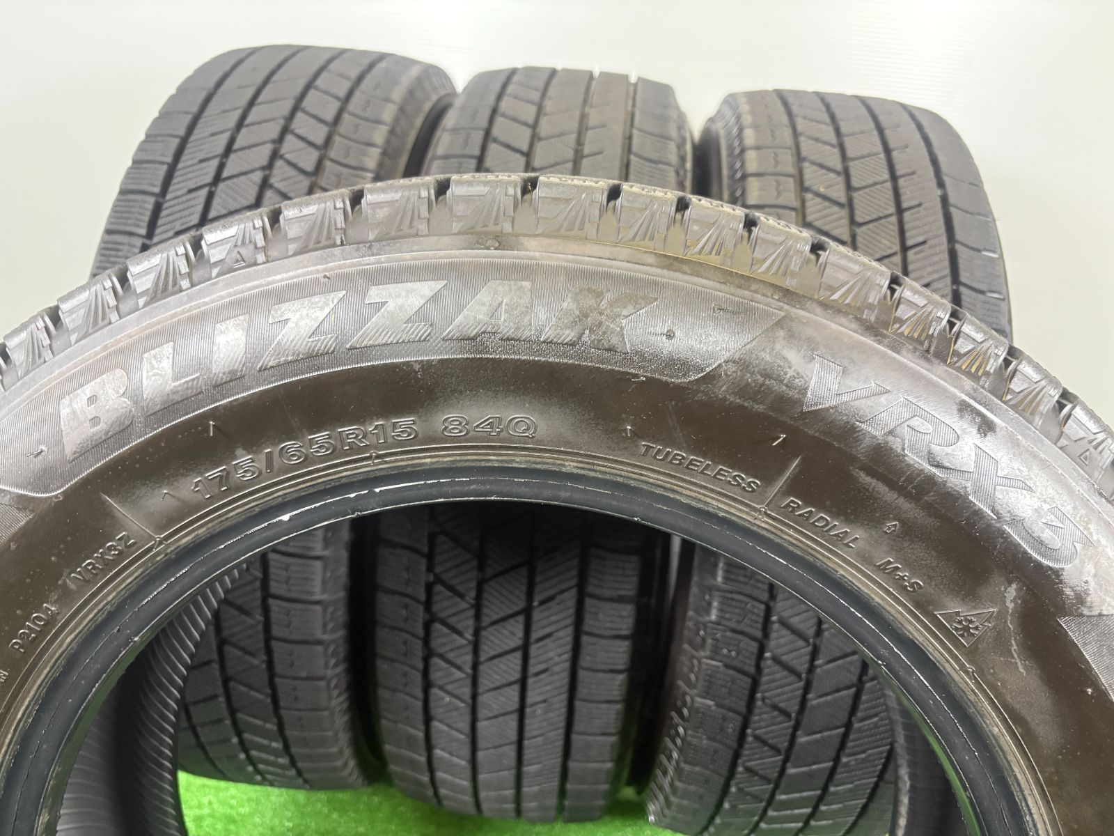 送料無料☆175/65R15 ブリヂストン VRX3 2021年製 4本 冬 タイヤ 