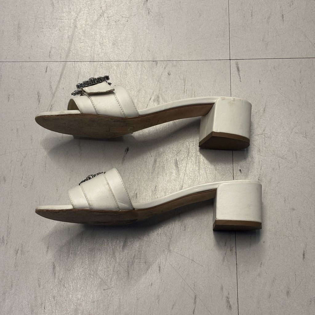 JIMMY CHOO ジミーチュウ Crystal Buckle Leather Mule Sandals