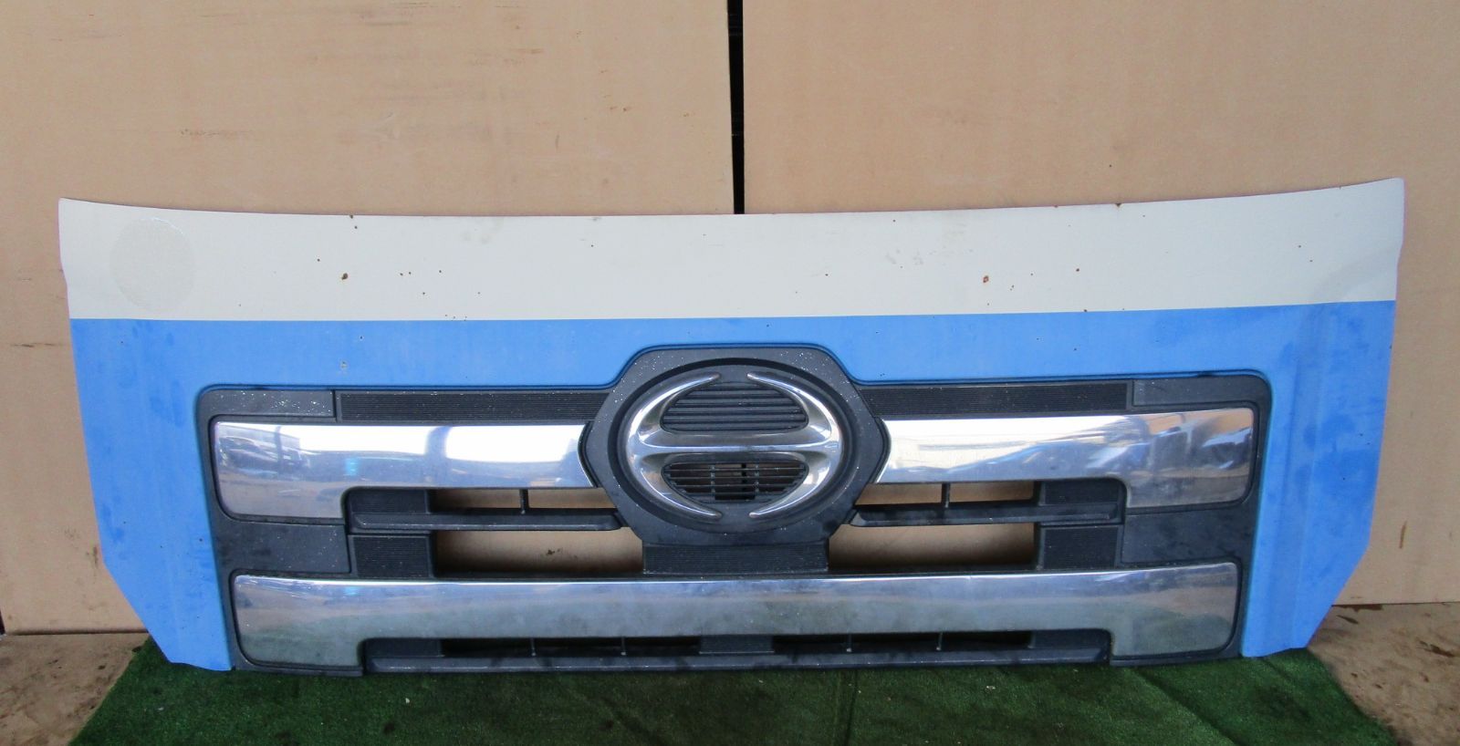 フロントパネル 　日野 プロフィア SH1EDJ　　 5745