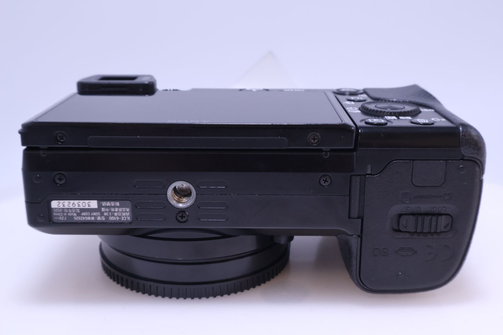 SONY α6100 ミラーレス　デジカメ　中古美品　本体のみ　防湿庫保管 SONY α6100 ミラーレスデジカメ中古美品本体のみ防湿庫保管