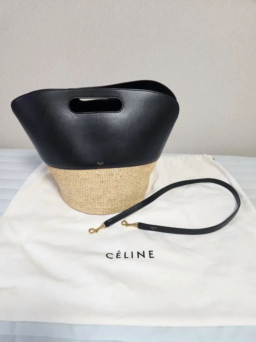 Celine セリーヌ ラフィア Classic バスケット Mサイズ 2WAY