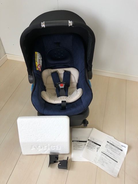 クリーニング済み　美スムーヴTSインファントカーシート（ISOFIXベース付） アップリカ(Aprica) チャイルドシート0619-9