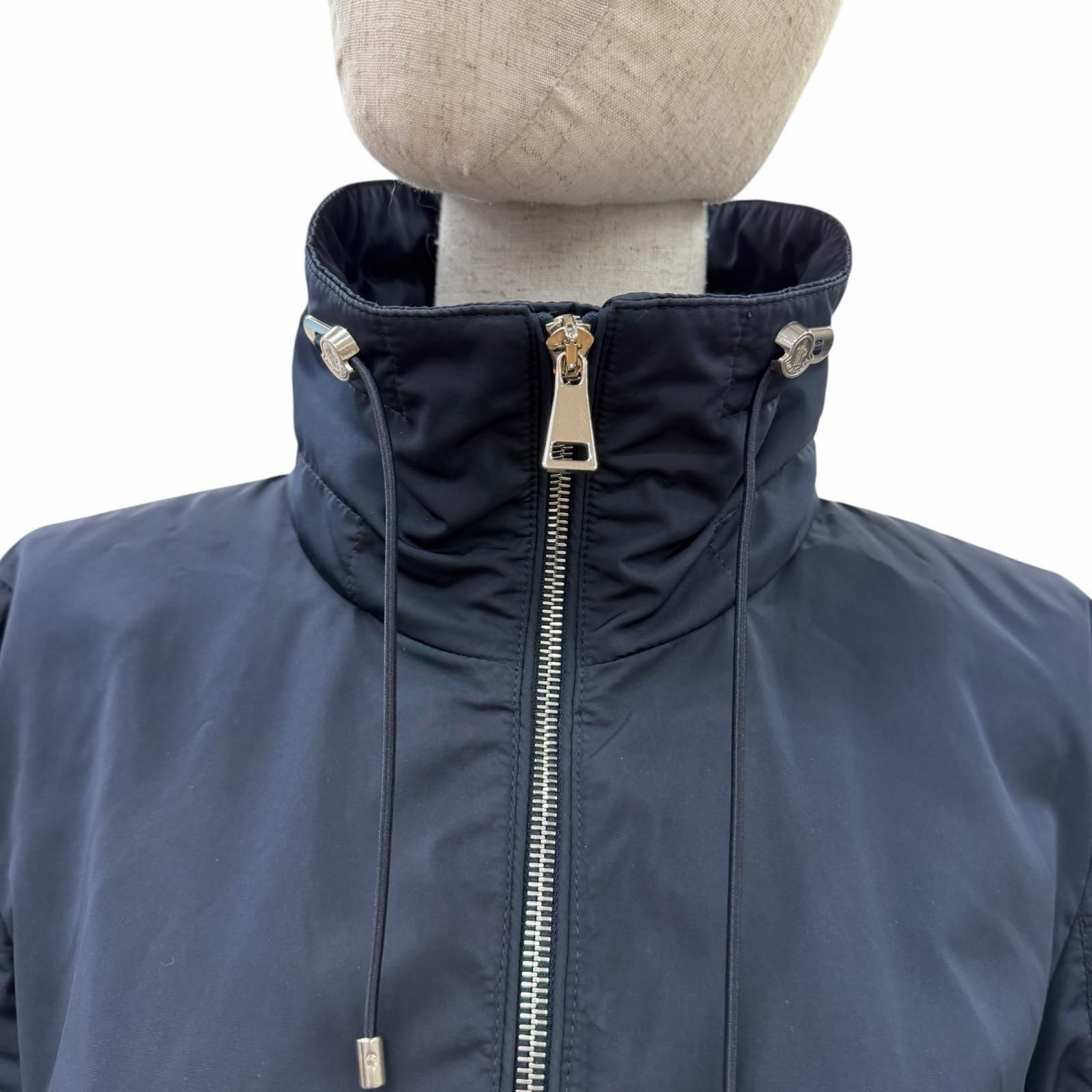 美品☆MONCLER モンクレール 2023年製 J10931A00087 ENET ロゴワッペン