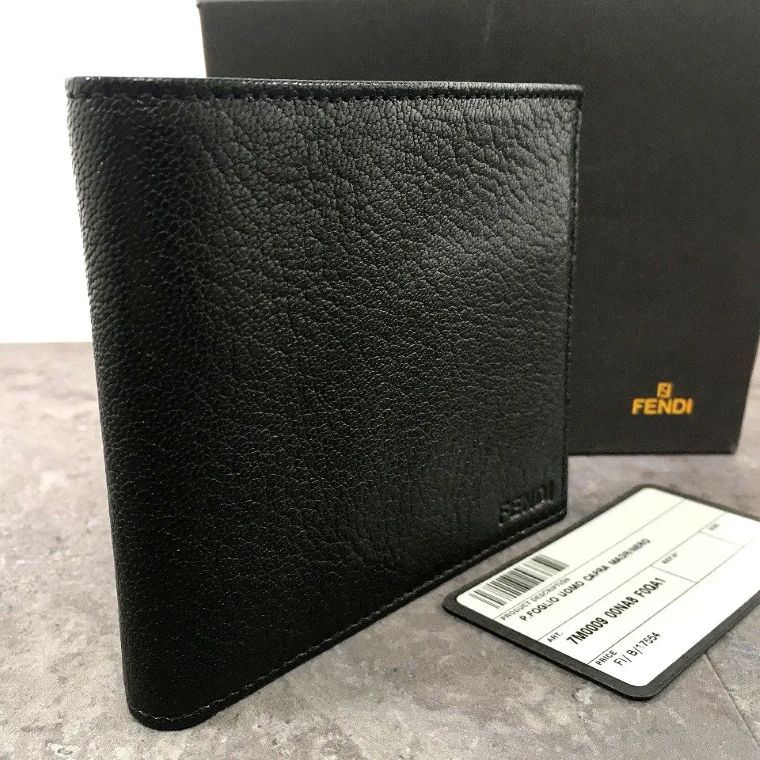 未使用品 FENDI 二つ折り札入れ 7M0009 ブラック レザー メンズ 箱付き 313