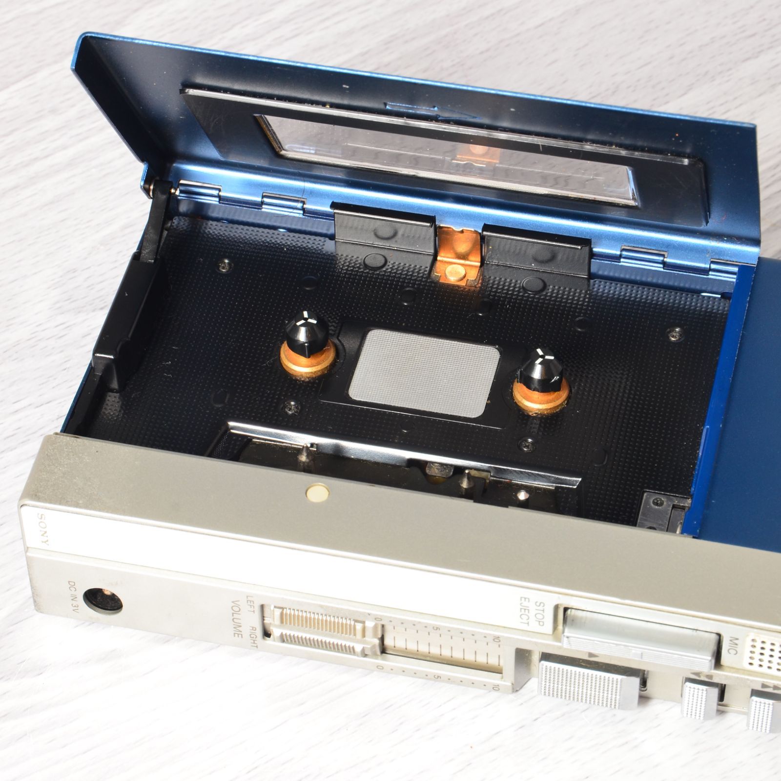 SONY 初代WALKMAN TPS-L2 初期型 ソニーカセットウォークマン ケース付