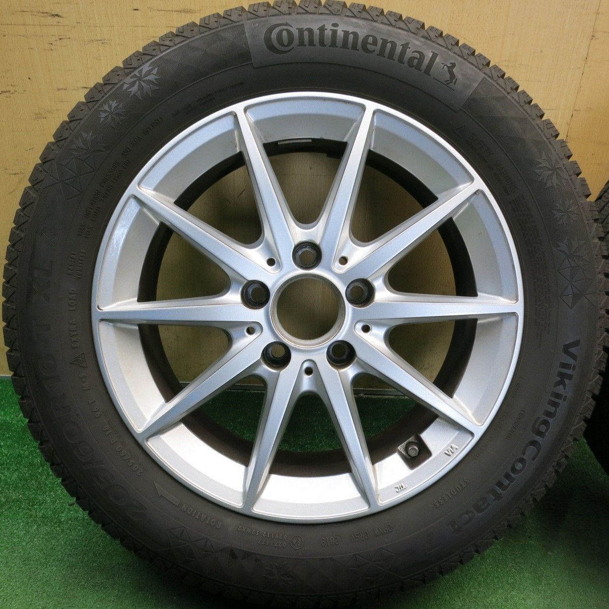 バリ溝！キレイ！9.5分以上◎ベンツ 等 EuroForsch 205/60R16