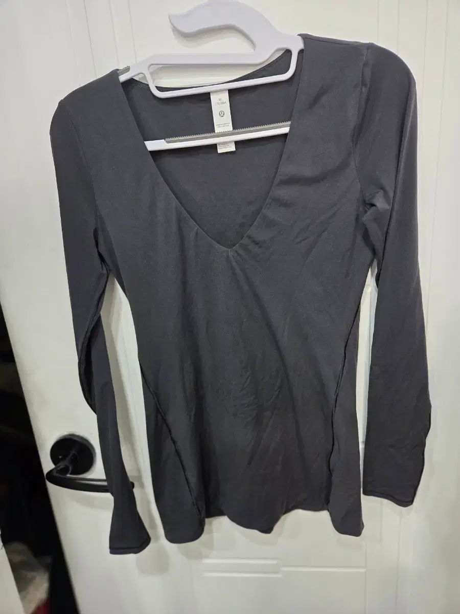 ルルレモン 長袖 Tシャツ 黒