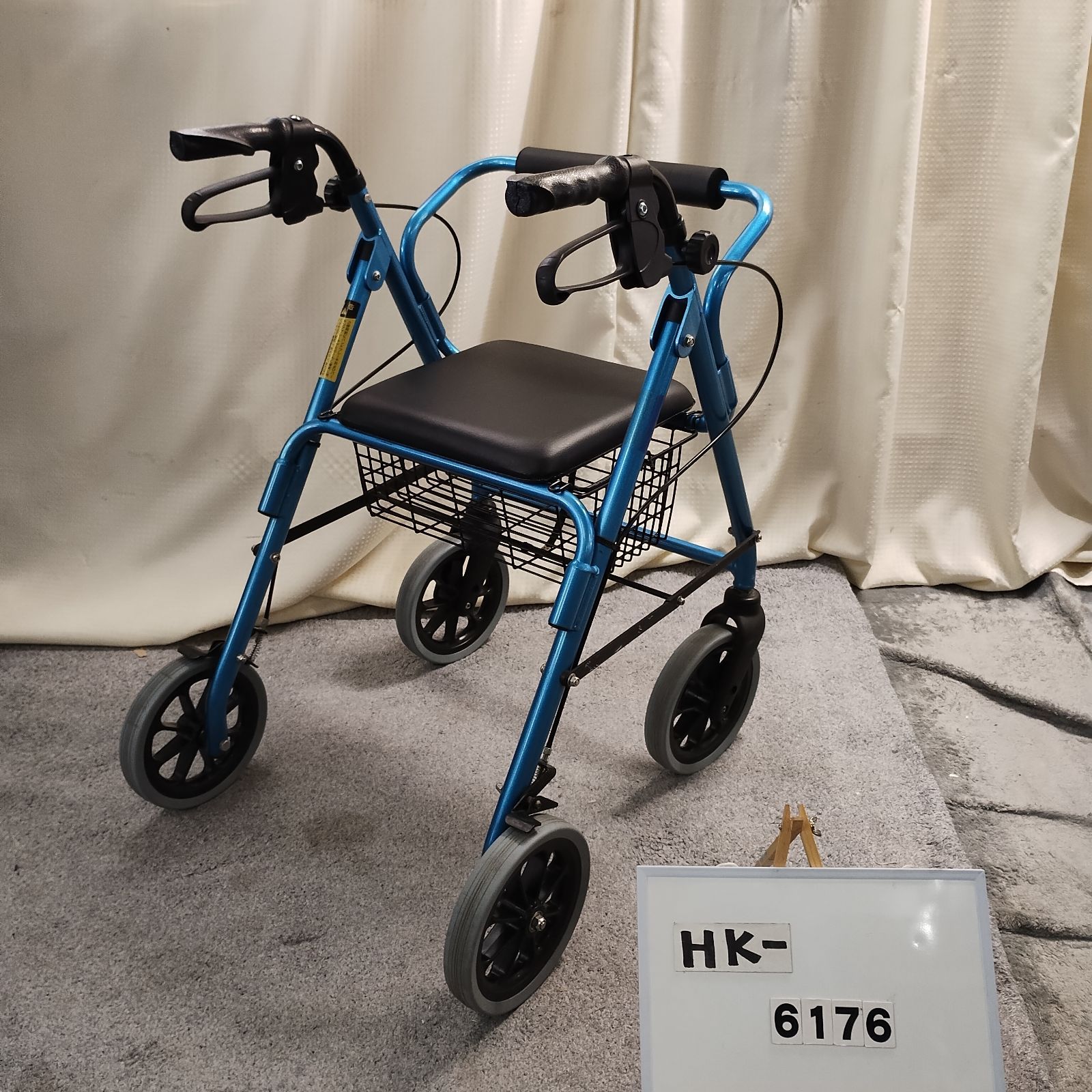 HK-6176) 竹虎ヒューマンケア ハッピー2 NB 歩行器 歩行車 歩行補助 HK-6176) 竹虎ヒューマンケア ハッピー2 NB 歩行器 歩行車 歩行補助
