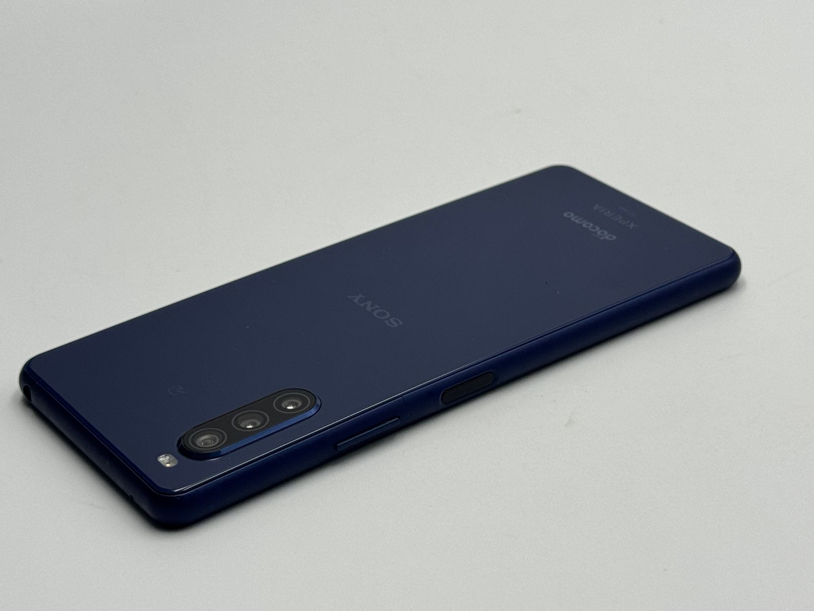 中古C】Xperia 10 II SO-41A ブルー SIMフリー - メルカリ