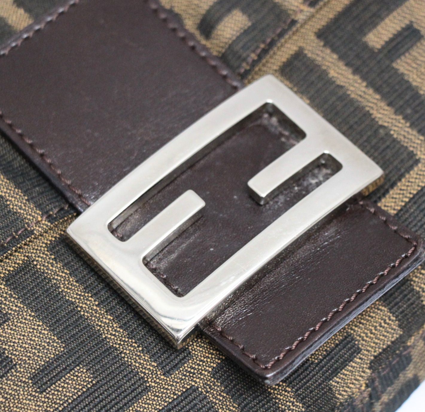 フェンディ FENDI マンマバケット ショルダーバッグ ズッカ キャンバス