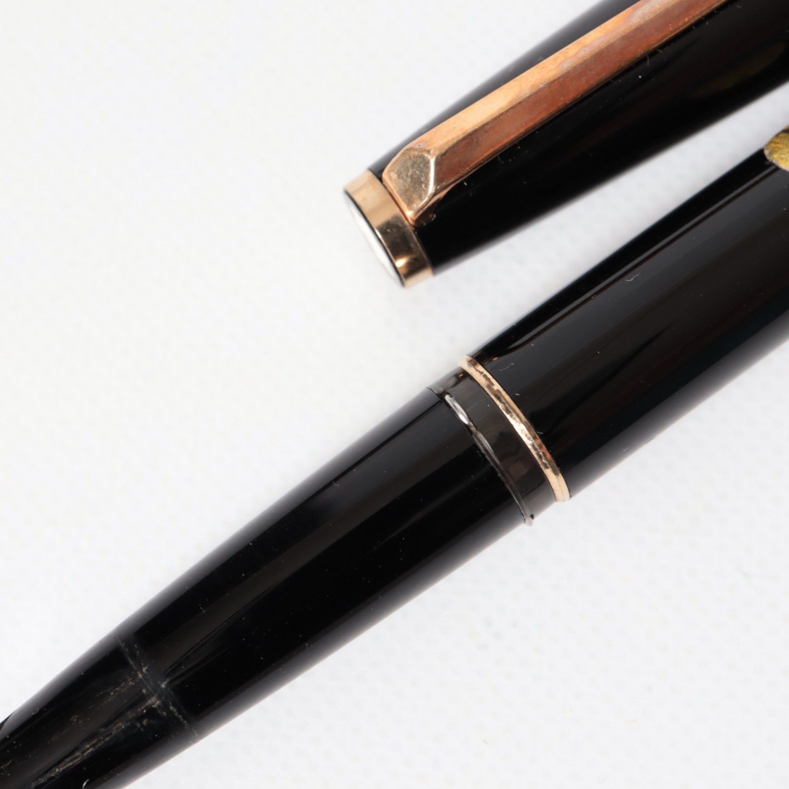 モンブラン 320 万年筆 14K 585 軸色ブラック 金ペン 字幅EF 極細字