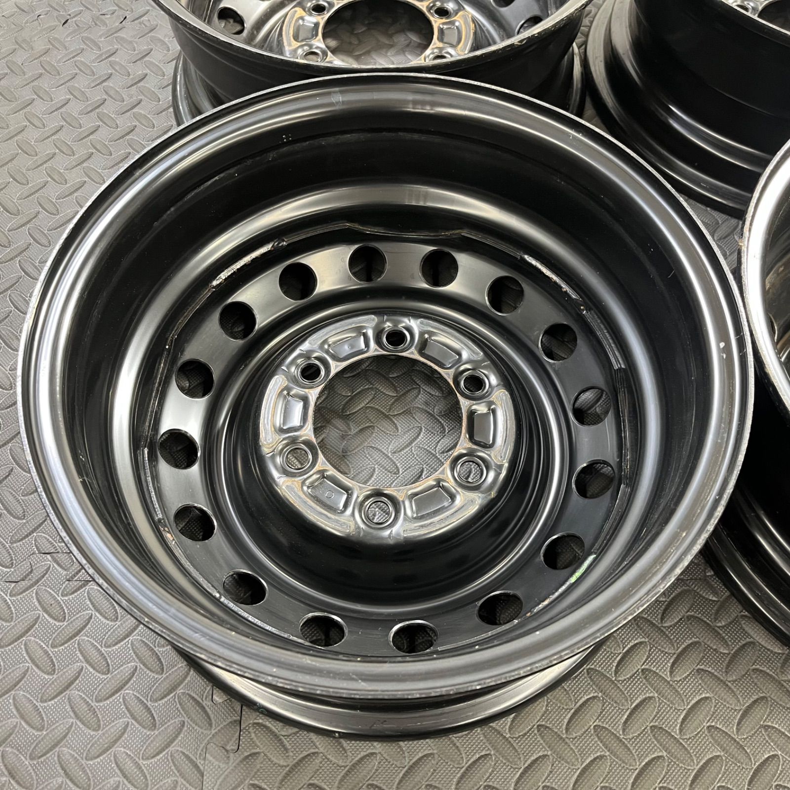 トヨタ純正スチールホイール 15×6J+35 PCD139.7/6H ハイエース トヨタ純正スチールホイール 15×6J+35 PCD139.7/6H ハイエース